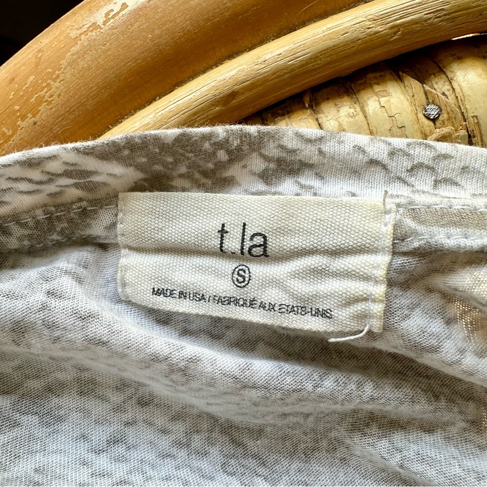 T.La Anthropologie Nwot Snake Print Flutter Short… - image 7